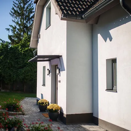 Stary Chodov By Interhome بيت للعطل براغ